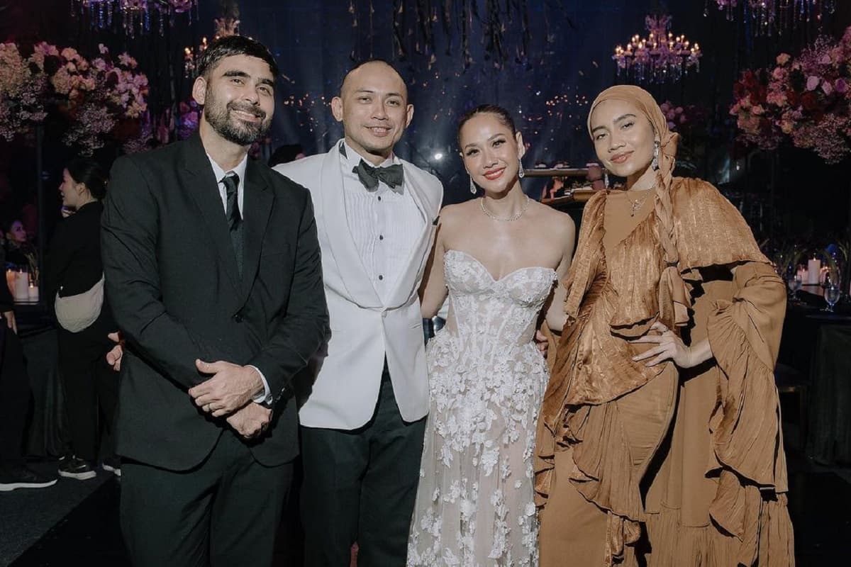 Biodata dan Agama Yuna, Penyanyi Asal Malaysia Adik Ipar BCL Biodata dan Agama Yuna, Penyanyi Asal Malaysia Adik Ipar BCL