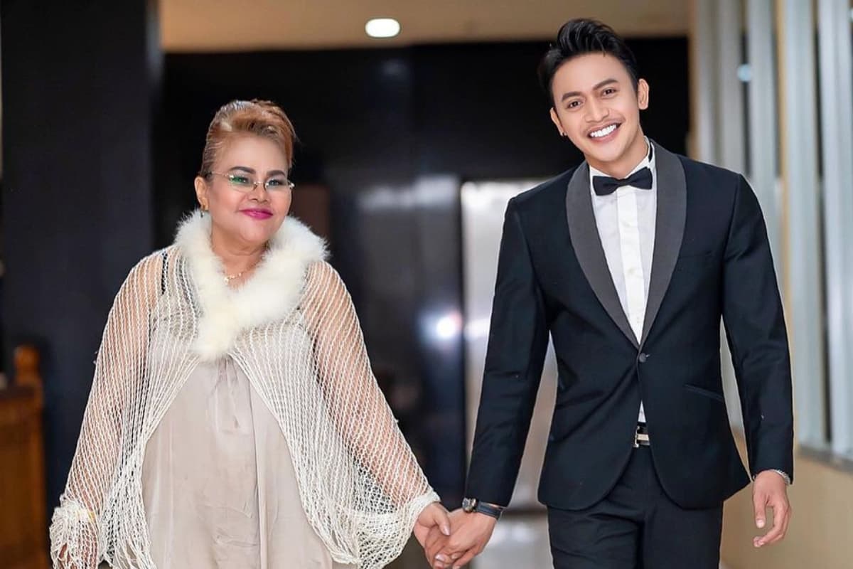 Jordan Ali Bantah Putus, Terungkap Alasannya Hapus Foto dengan Eva Manurung di Instagram Jordan Ali Bantah Putus, Terungkap Alasannya Hapus Foto dengan Eva Manurung di Instagram