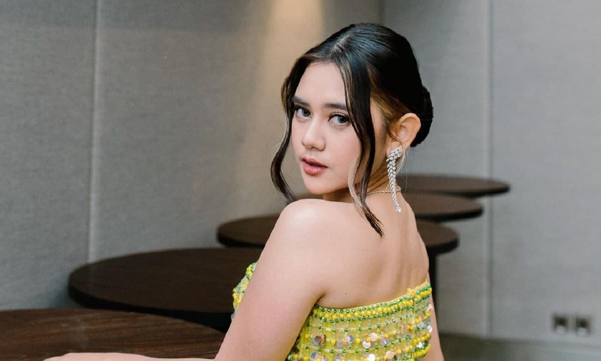 Cerita Ziva Magnolya Diperlakukan Sinis oleh Pelayan Toko Karena Pakai Baju Lusuh di Mal Cerita Ziva Magnolya Diperlakukan Sinis oleh Pelayan Toko Karena Pakai Baju Lusuh di Mal