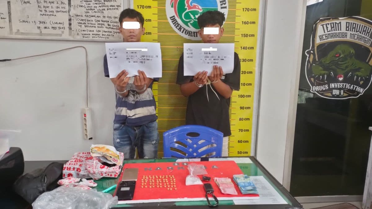 Polisi Tangkap 2 Kurir Sabu, Salah Satunya Baru Keluar Penjara Polisi Tangkap 2 Kurir Sabu, Salah Satunya Baru Keluar Penjara