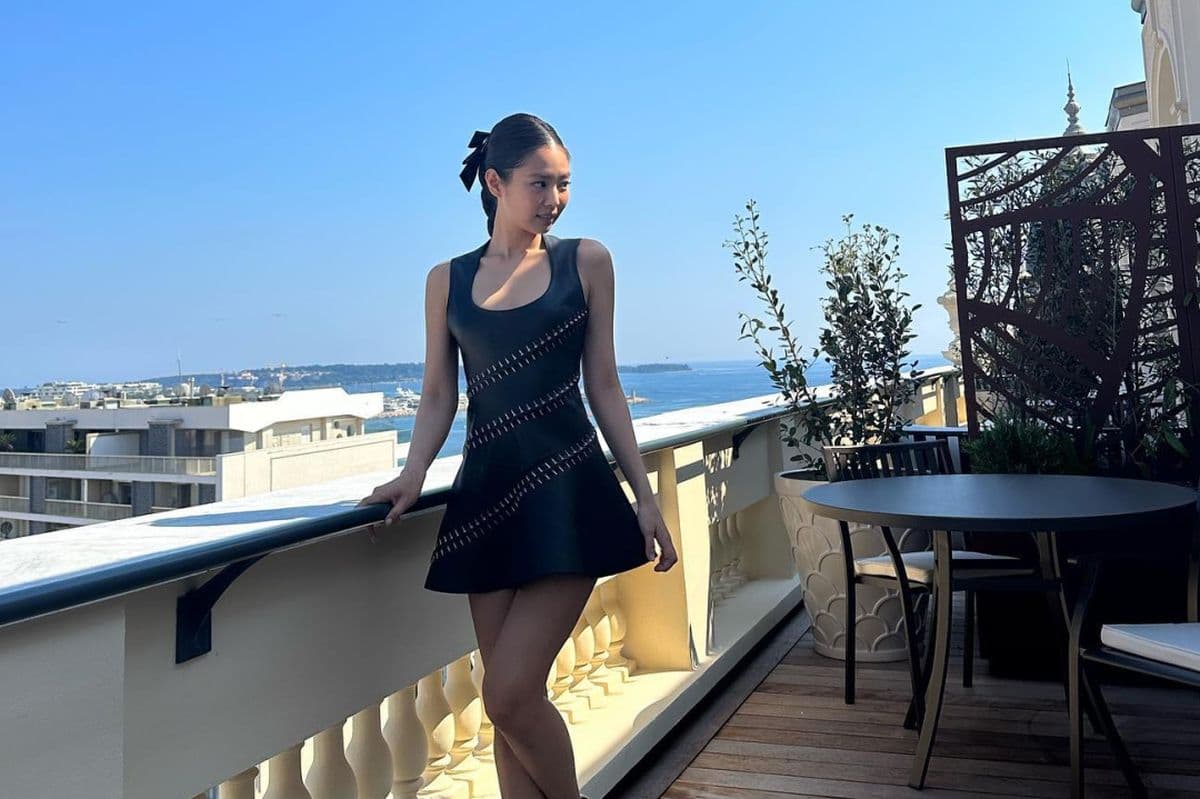 5 Inspirasi OOTD Monokrom Hitam Putih ala Jennie BLACKPINK, Tampil Klasik dan Elegan 5 Inspirasi OOTD Monokrom Hitam Putih ala Jennie BLACKPINK, Tampil Klasik dan Elegan