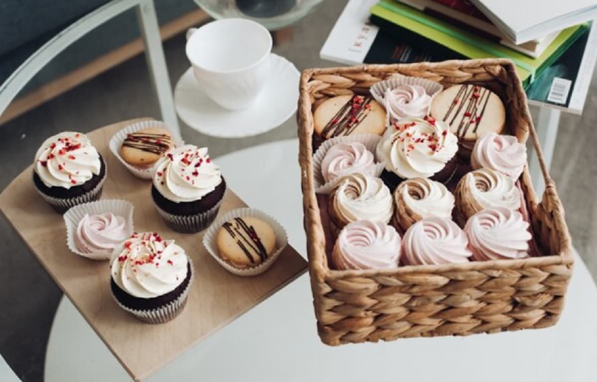 5 Ide Hampers Makanan Enak dan Cantik untuk Perayaan Natal, Tiramisu hingga Mochi! 5 Ide Hampers Makanan Enak dan Cantik untuk Perayaan Natal, Tiramisu hingga Mochi!