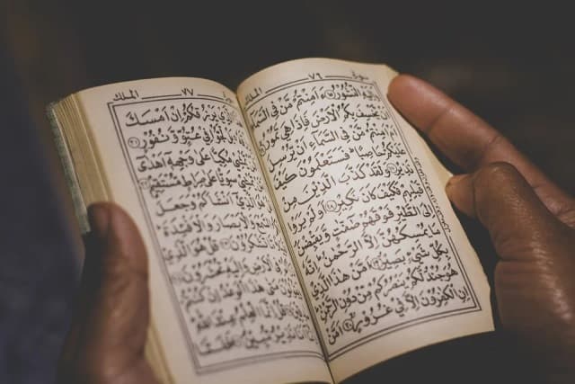 10 Contoh Bacaan Mad Thobii di Surat Yasin 10 Contoh Bacaan Mad Thobii di Surat Yasin