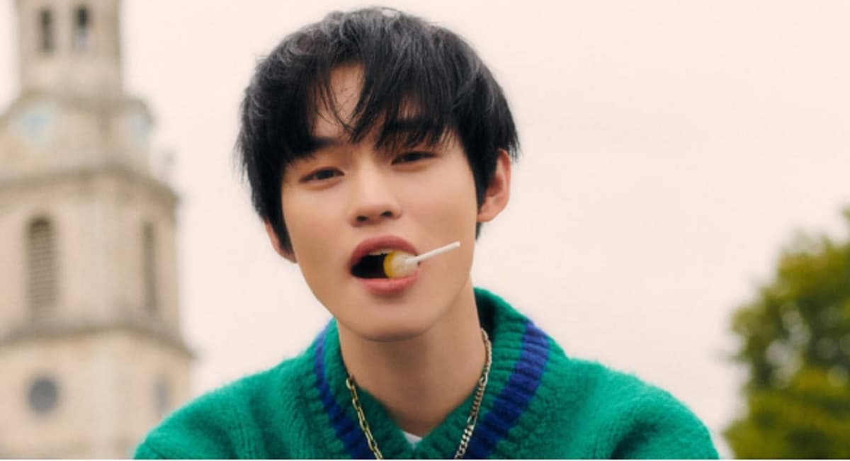 5 Koleksi Jam Tangan Sederhana Chenle NCT Dream, Harganya Bisa DP Moge Mewah! 5 Koleksi Jam Tangan Sederhana Chenle NCT Dream, Harganya Bisa DP Moge Mewah!