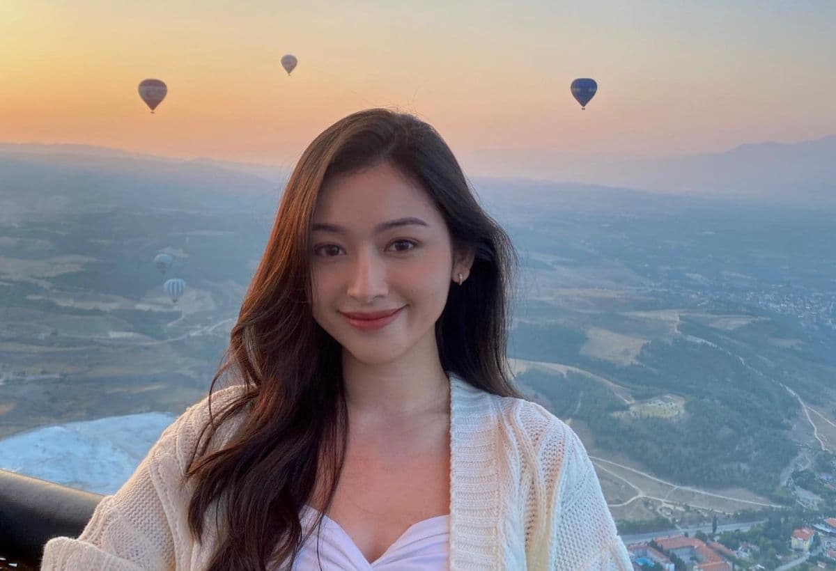 Potret Gamers Cantik Regiena Shaelynne, Ternyata Penggemar BLACKPINK Potret Gamers Cantik Regiena Shaelynne, Ternyata Penggemar BLACKPINK