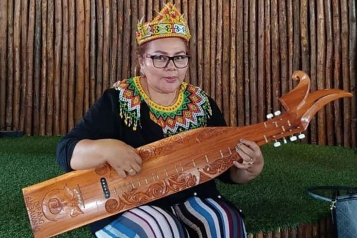 10 Lagu Lawas Eva Manurung, Pacar Jordan Ali yang Ditentang Virgoun dan Febby Carol 10 Lagu Lawas Eva Manurung, Pacar Jordan Ali yang Ditentang Virgoun dan Febby Carol