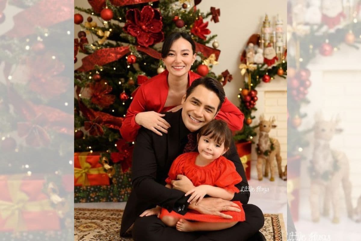 Potret Mesra Jonas Rivanno dan Asmirandah di Momen Natal, Netizen Heboh: Keluarga Idola!