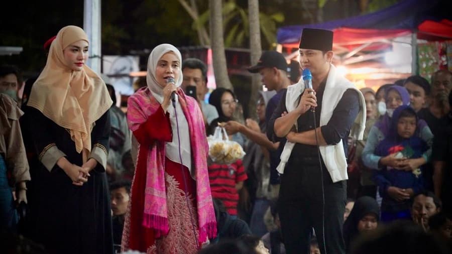 Disambut Pentas Barongan, Siti Atikoh : Digitalisasi Bisa Buat Budaya Indonesia Dikenal Dunia Disambut Pentas Barongan, Siti Atikoh : Digitalisasi Bisa Buat Budaya Indonesia Dikenal Dunia