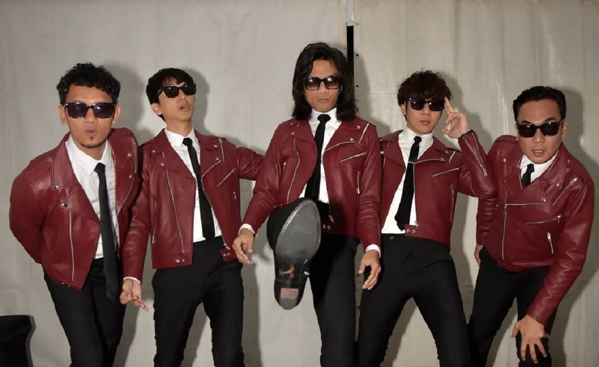 Bukan Istri, Tria Ungkap <i>Outfit</i> Manggungnya Ditentukan Qibil The Changcuters Bukan Istri, Tria Ungkap <i>Outfit</i> Manggungnya Ditentukan Qibil The Changcuters