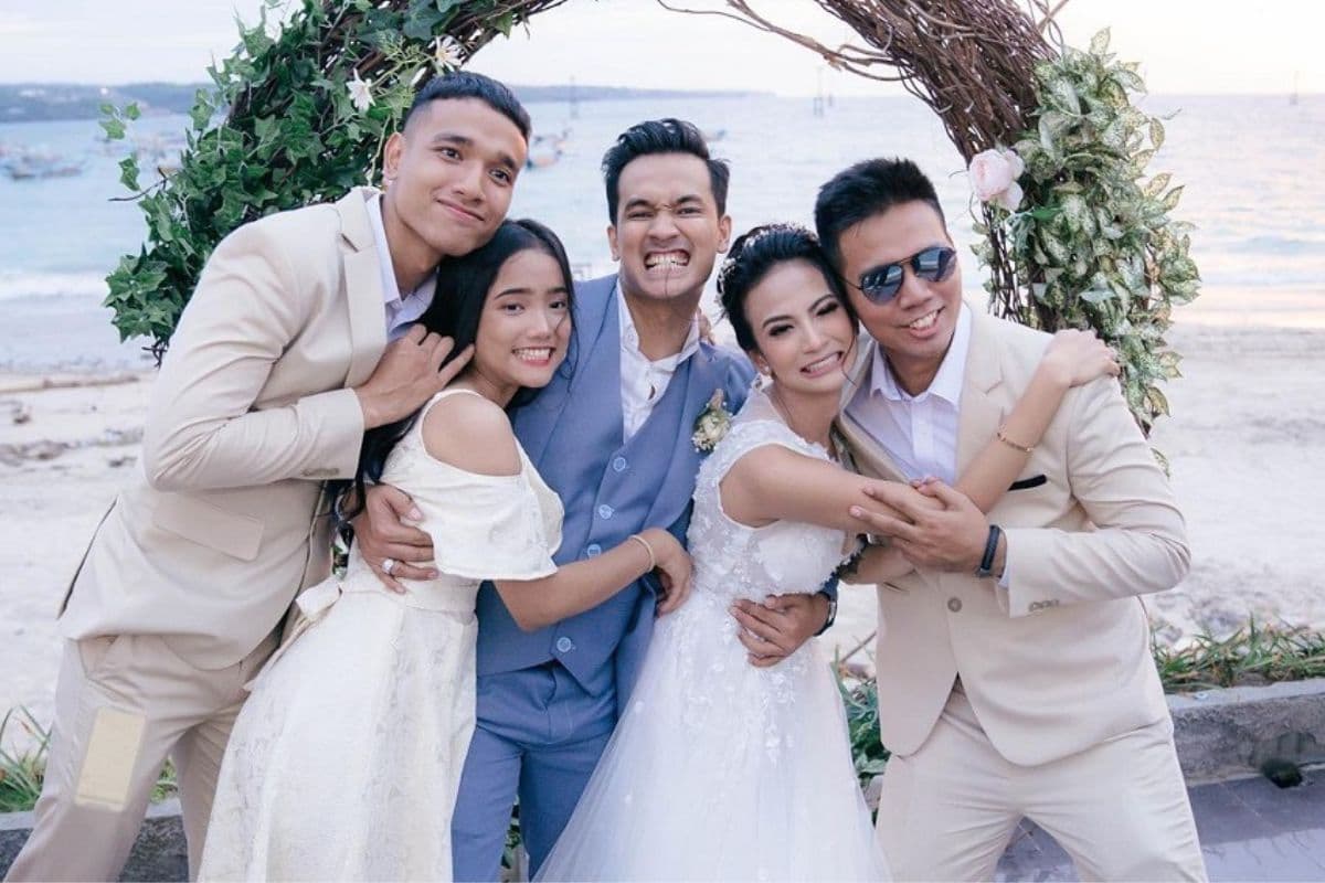 Fuji Posting Foto Vanessa Angel dan Febri Ardiansyah, Luapkan Kerinduan di Ultah sang Ipar Fuji Posting Foto Vanessa Angel dan Febri Ardiansyah, Luapkan Kerinduan di Ultah sang Ipar