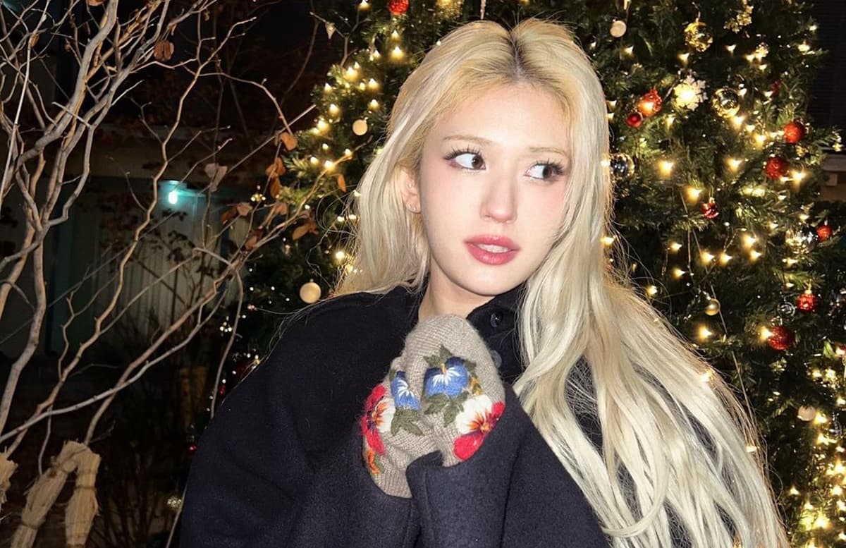 Idol K-Pop Dihujat Usai Pamer Minum Starbucks, Disebut Dukung Zionis Israel Idol K-Pop Dihujat Usai Pamer Minum Starbucks, Disebut Dukung Zionis Israel