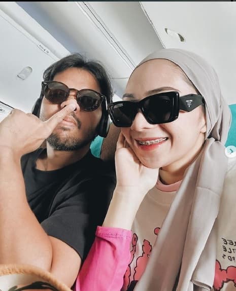 Discord Viral Usai Dipakai Chat Selingkuh Oknum Pilot Citilink dan Pramugari Discord Viral Usai Dipakai Chat Selingkuh Oknum Pilot Citilink dan Pramugari
