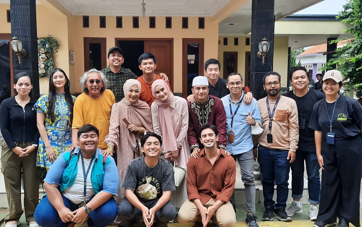 Tayang Perdana, Sinetron <i>Tukang Bubur Pengen Naik Haji</i> Gelar Syukuran Tayang Perdana, Sinetron <i>Tukang Bubur Pengen Naik Haji</i> Gelar Syukuran