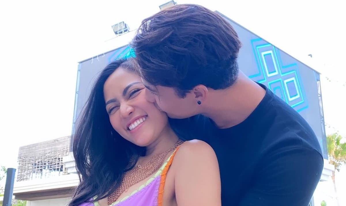 Curhat Sedih Rachel Vennya Dihujat karena Foto Seksi Curhat Sedih Rachel Vennya Dihujat karena Foto Seksi