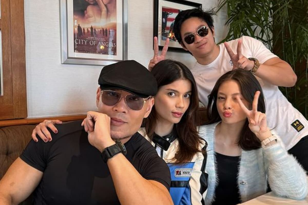 Alasan Deddy Corbuzier Mengangkat Nada Tarina Putri sebagai Anak Alasan Deddy Corbuzier Mengangkat Nada Tarina Putri sebagai Anak