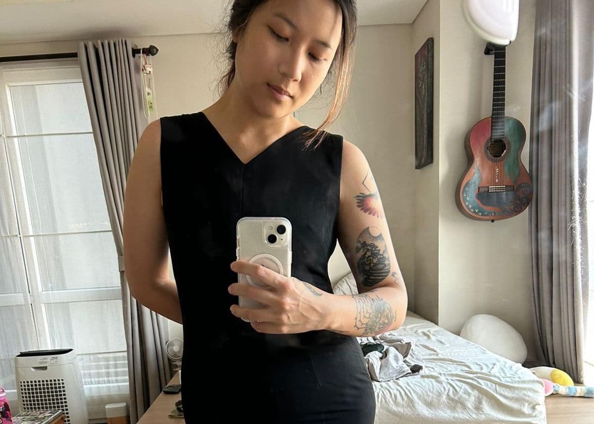 Potret Danilla Riyadi Nyoba Baju Ibunya, Bokongnya Malah Jadi Sorotan Potret Danilla Riyadi Nyoba Baju Ibunya, Bokongnya Malah Jadi Sorotan