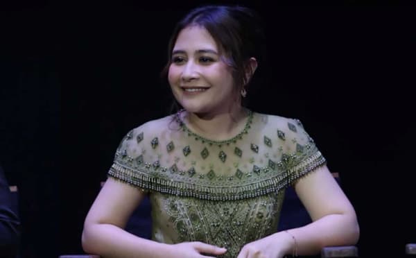 Ini Latar Belakang Pendidikan Prilly Latuconsina, Ternyata Peraih Predikat Summa Cum Laude Jurusan Ilmu Komunikasi Ini Latar Belakang Pendidikan Prilly Latuconsina, Ternyata Peraih Predikat Summa Cum Laude Jurusan Ilmu Komunikasi