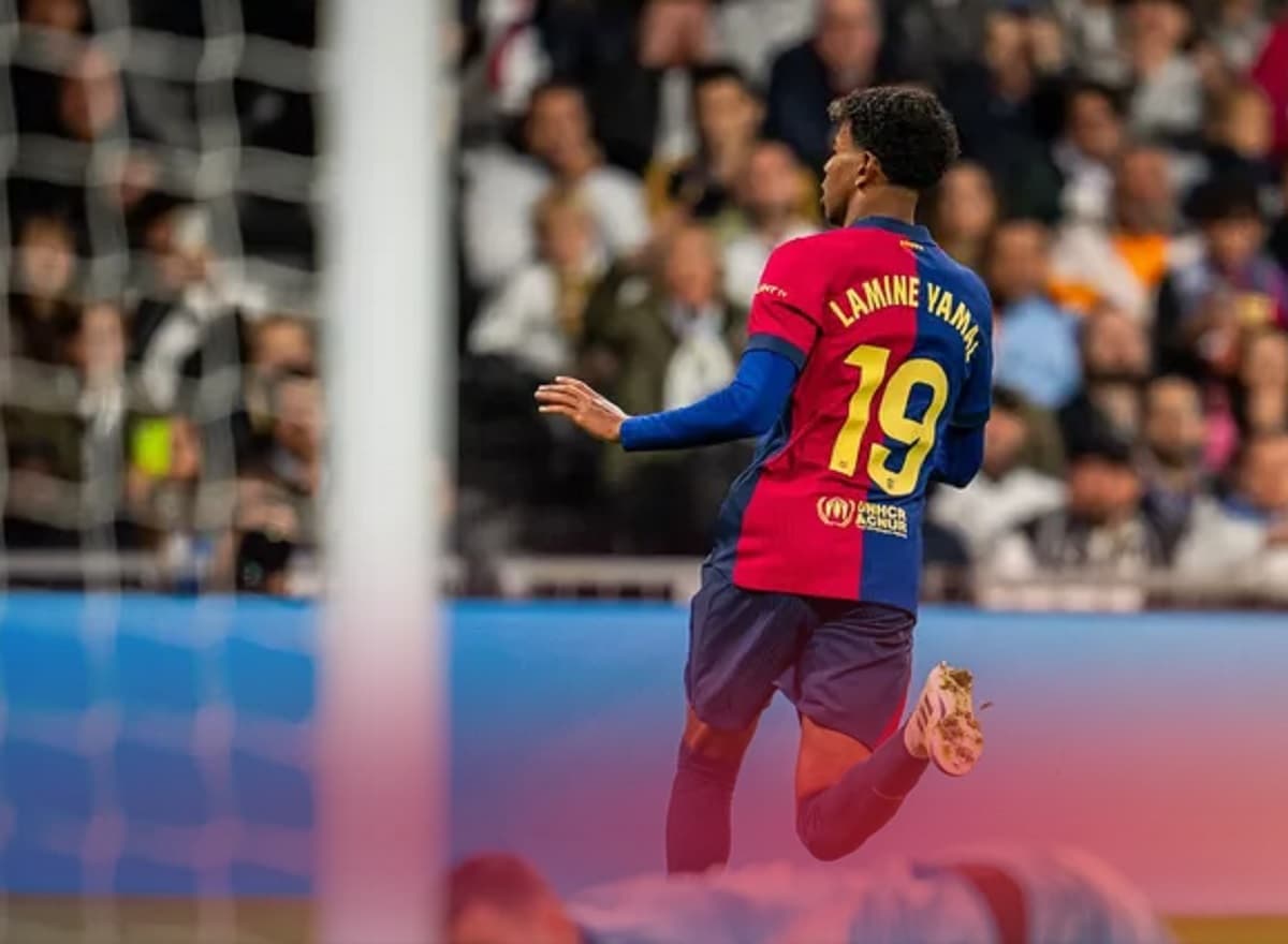 Lamine Yamal Selebrasi ala Cristiano Ronaldo di Santiago Bernabeu, Carlo Ancelotti Sampai Ngamuk di Bench Barcelona! Lamine Yamal Selebrasi ala Cristiano Ronaldo di Santiago Bernabeu, Carlo Ancelotti Sampai Ngamuk di Bench Barcelona!