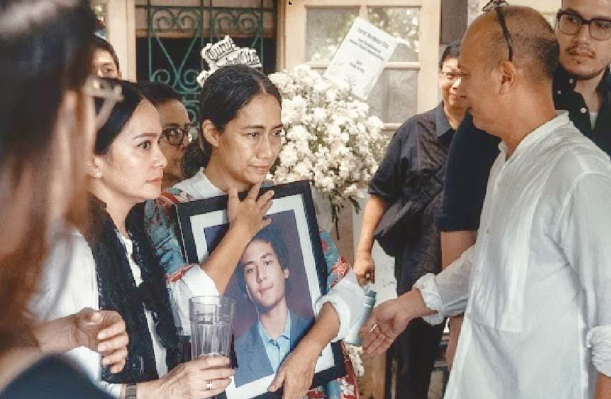 Innalillahi, Anak Nia Dinata Meninggal Dunia di Usia 28 Tahun Innalillahi, Anak Nia Dinata Meninggal Dunia di Usia 28 Tahun