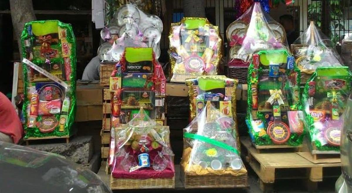 Ini Perbedaan Hampers, Souvenir, Parcel, dan Gift Box agar Tak Salah Pilih Hadiah Ini Perbedaan Hampers, Souvenir, Parcel, dan Gift Box agar Tak Salah Pilih Hadiah