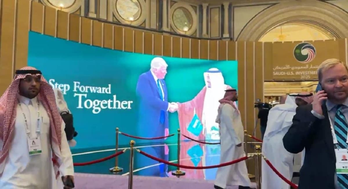 Lakukan Kunjungan Luar Negeri Pertamanya, Donald Trump Hadiri KTT Teluk-AS di Arab Saudi Lakukan Kunjungan Luar Negeri Pertamanya, Donald Trump Hadiri KTT Teluk-AS di Arab Saudi