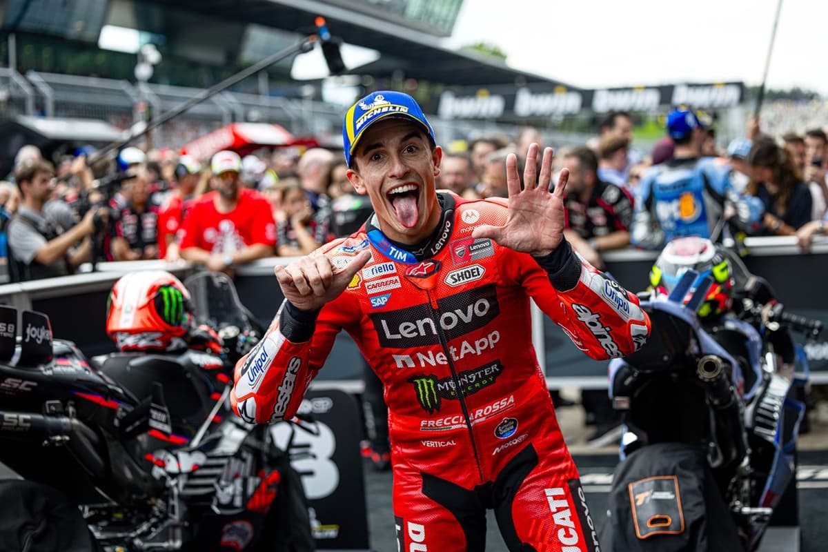 Marc Marquez Dituduh Sengaja Abaikan Valentino Rossi di MotoGP Austria 2025: Sumpah Saya Enggak Lihat! Marc Marquez Dituduh Sengaja Abaikan Valentino Rossi di MotoGP Austria 2025: Sumpah Saya Enggak Lihat!