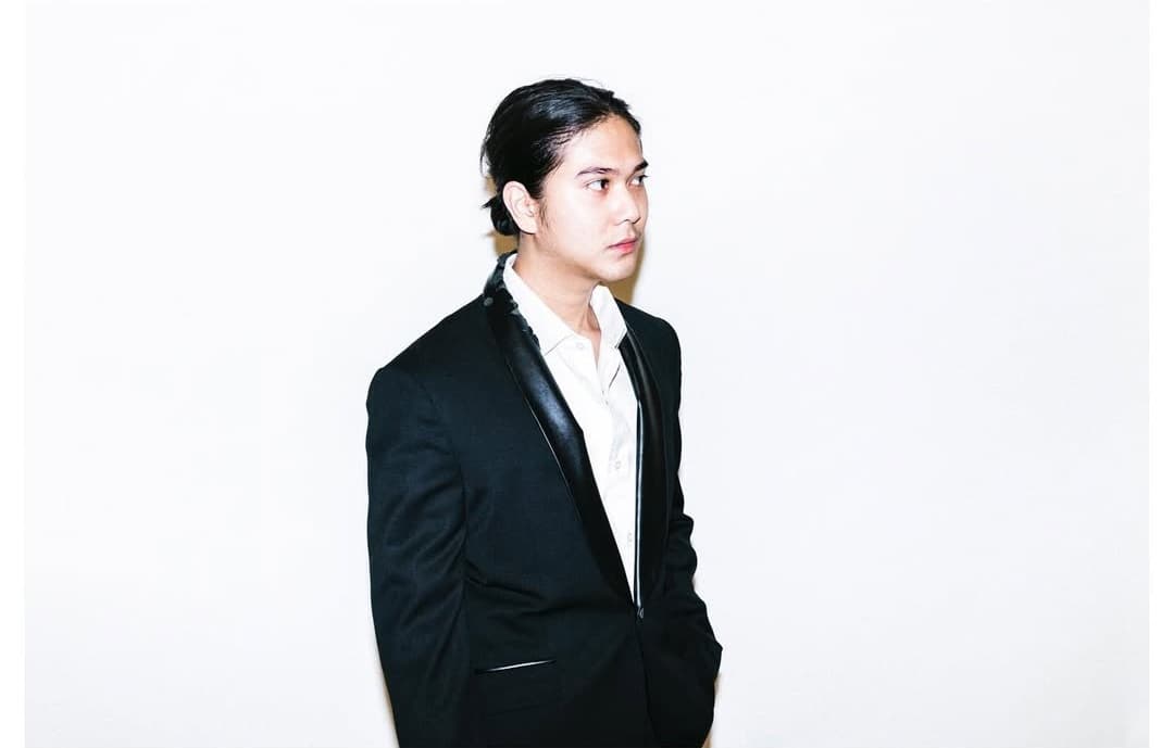 Vokal Iqbaal Ramadhan Ramai Dikritik, Netizen: Mending Akting Saja Deh Vokal Iqbaal Ramadhan Ramai Dikritik, Netizen: Mending Akting Saja Deh