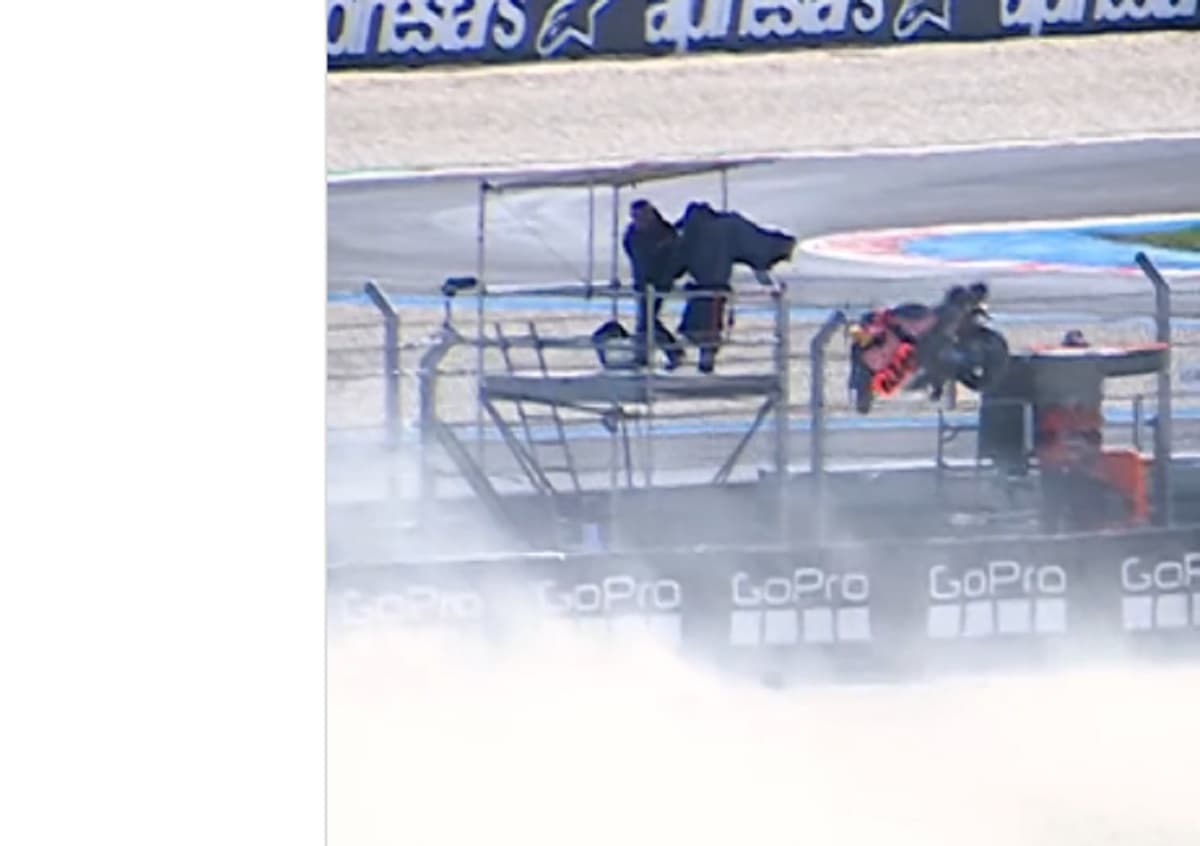 Pedro Acosta Hampir Bikin Kameramen Meninggal Dunia di MotoGP Hungaria 2025! Pedro Acosta Hampir Bikin Kameramen Meninggal Dunia di MotoGP Hungaria 2025!