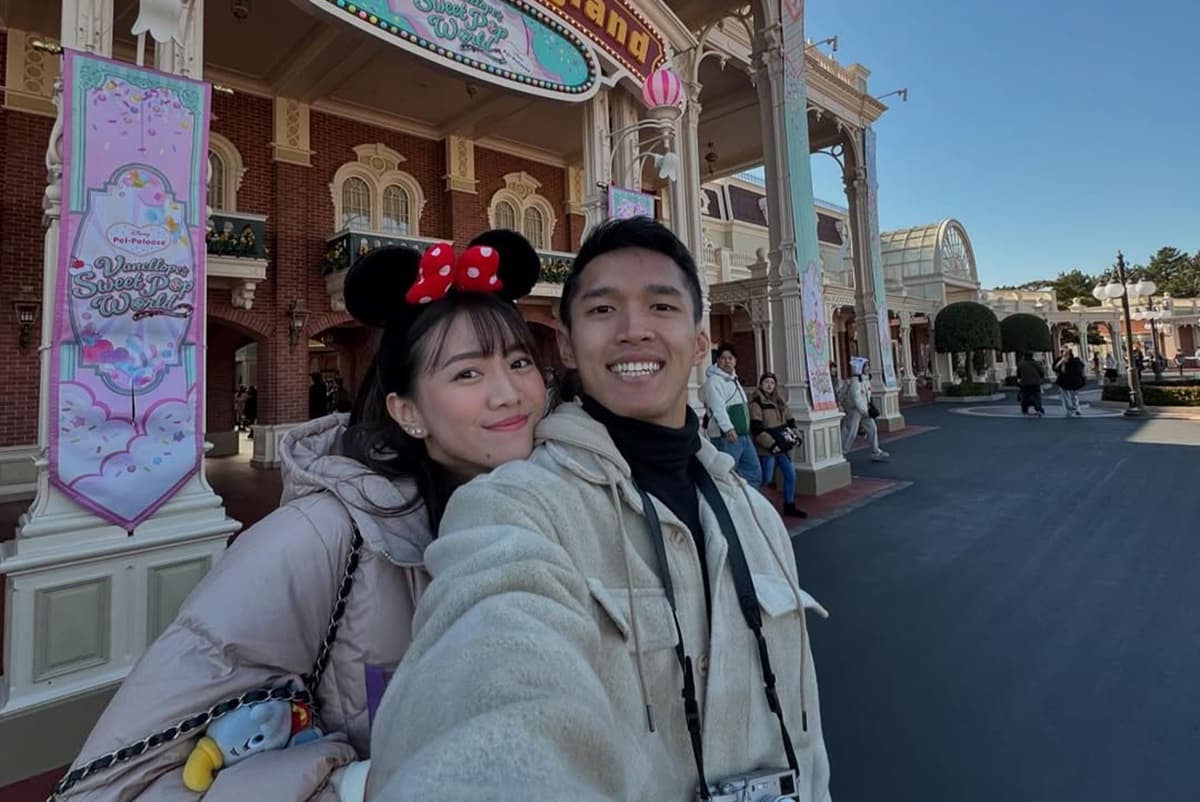 Kisah Lucu Jonatan Christie Curi-Curi Pandang ke Chiharu Shida, sang Istri Dicolek Warganet! Kisah Lucu Jonatan Christie Curi-Curi Pandang ke Chiharu Shida, sang Istri Dicolek Warganet!