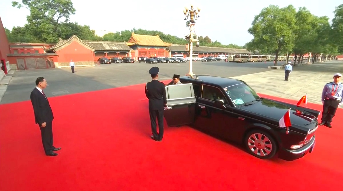 Intip Spesifikasi Hongqi L5, Sedan Mewah Buatan China yang Jemput Prabowo di Parade Militer Beijing Intip Spesifikasi Hongqi L5, Sedan Mewah Buatan China yang Jemput Prabowo di Parade Militer Beijing