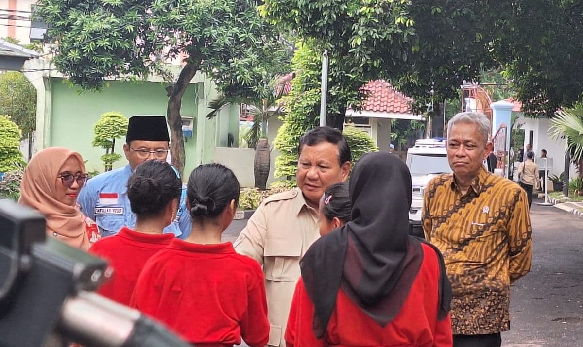 Tinjau Sekolah Rakyat, Prabowo: Alhamdulillah Anak-Anak Bisa Sekolah Tinjau Sekolah Rakyat, Prabowo: Alhamdulillah Anak-Anak Bisa Sekolah