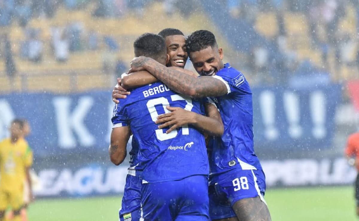 Klik di Sini! Link Live Streaming Persib Bandung vs Bangkok United di AFC Champions League 2 2025-2026 Malam Ini Klik di Sini! Link Live Streaming Persib Bandung vs Bangkok United di AFC Champions League 2 2025-2026 Malam Ini