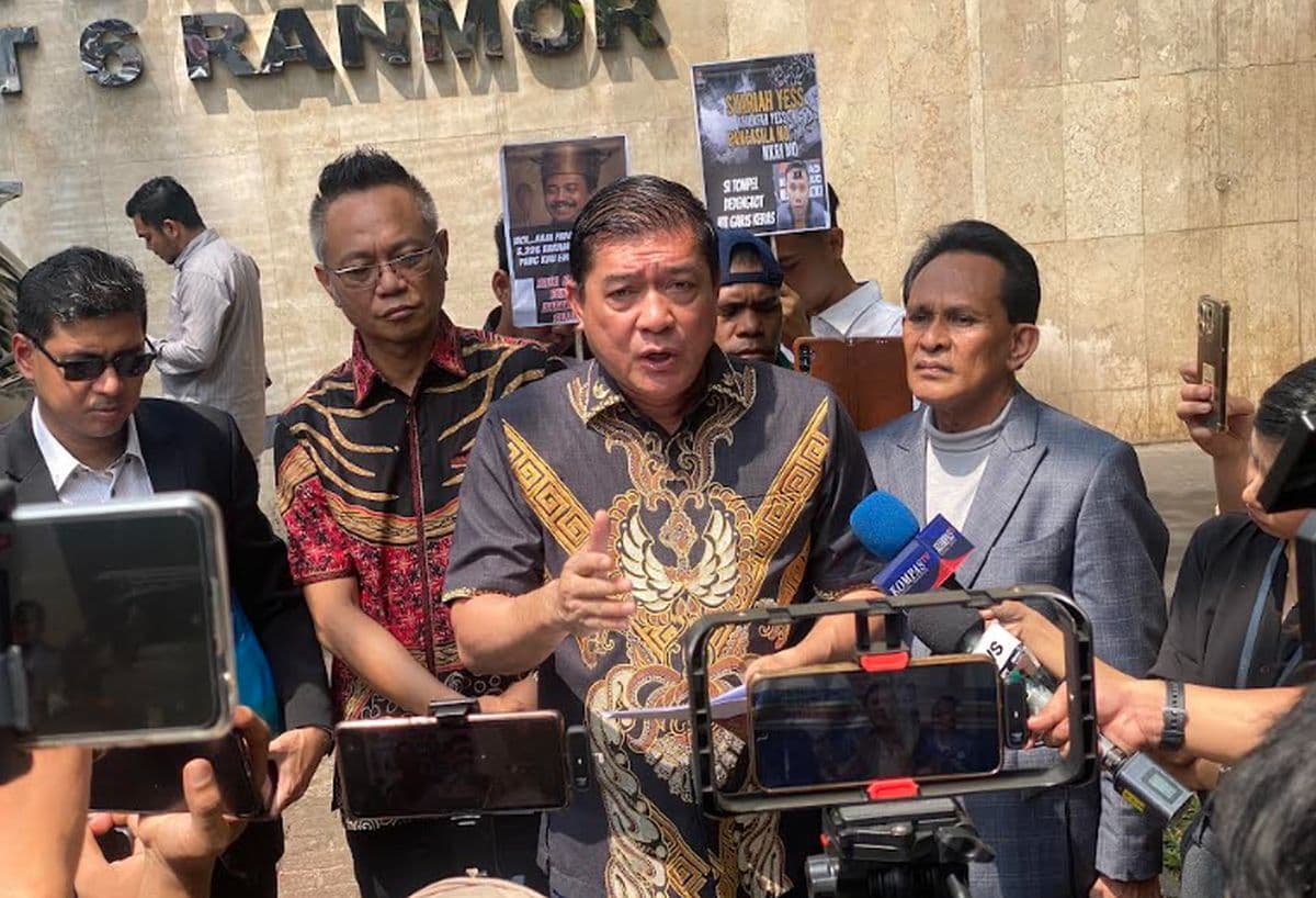 Komjak Minta Kejaksaan Segera Eksekusi Silfester Matutina Komjak Minta Kejaksaan Segera Eksekusi Silfester Matutina