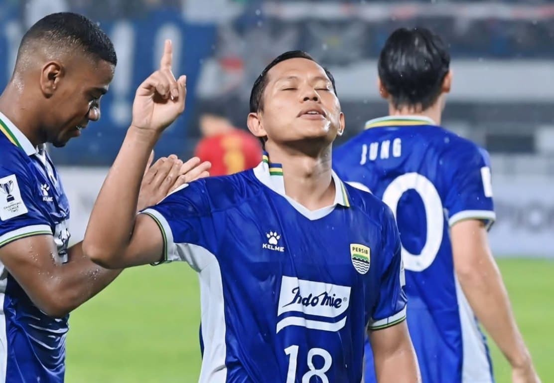 Kisah Adam Alis, Pahlawan Persib Bandung saat Kalahkan Selangor FC Ternyata Pernah Batal Jadi Tentara Kisah Adam Alis, Pahlawan Persib Bandung saat Kalahkan Selangor FC Ternyata Pernah Batal Jadi Tentara
