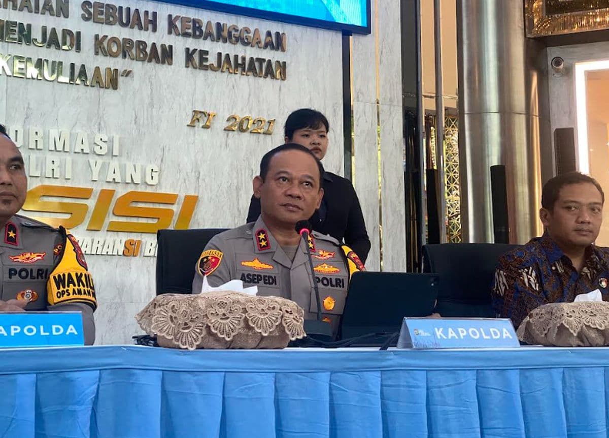 Soal Penahanan Roy Suryo Cs, Polisi Tunggu Hasil Pemeriksaan Tersangka Soal Penahanan Roy Suryo Cs, Polisi Tunggu Hasil Pemeriksaan Tersangka