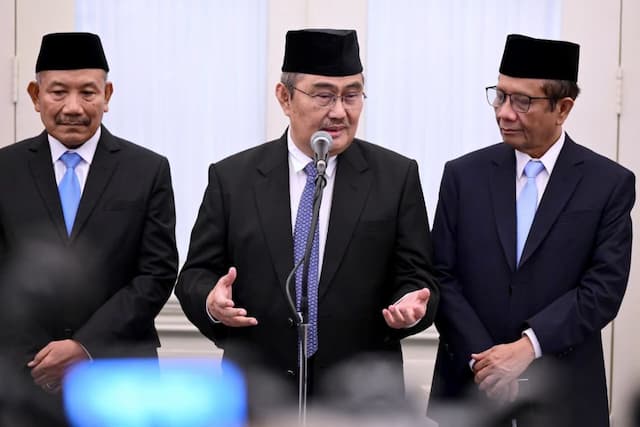 Komisi Reformasi Polri Targetkan Serahkan Rekomendasi ke Prabowo dalam 3 Bulan Komisi Reformasi Polri Targetkan Serahkan Rekomendasi ke Prabowo dalam 3 Bulan