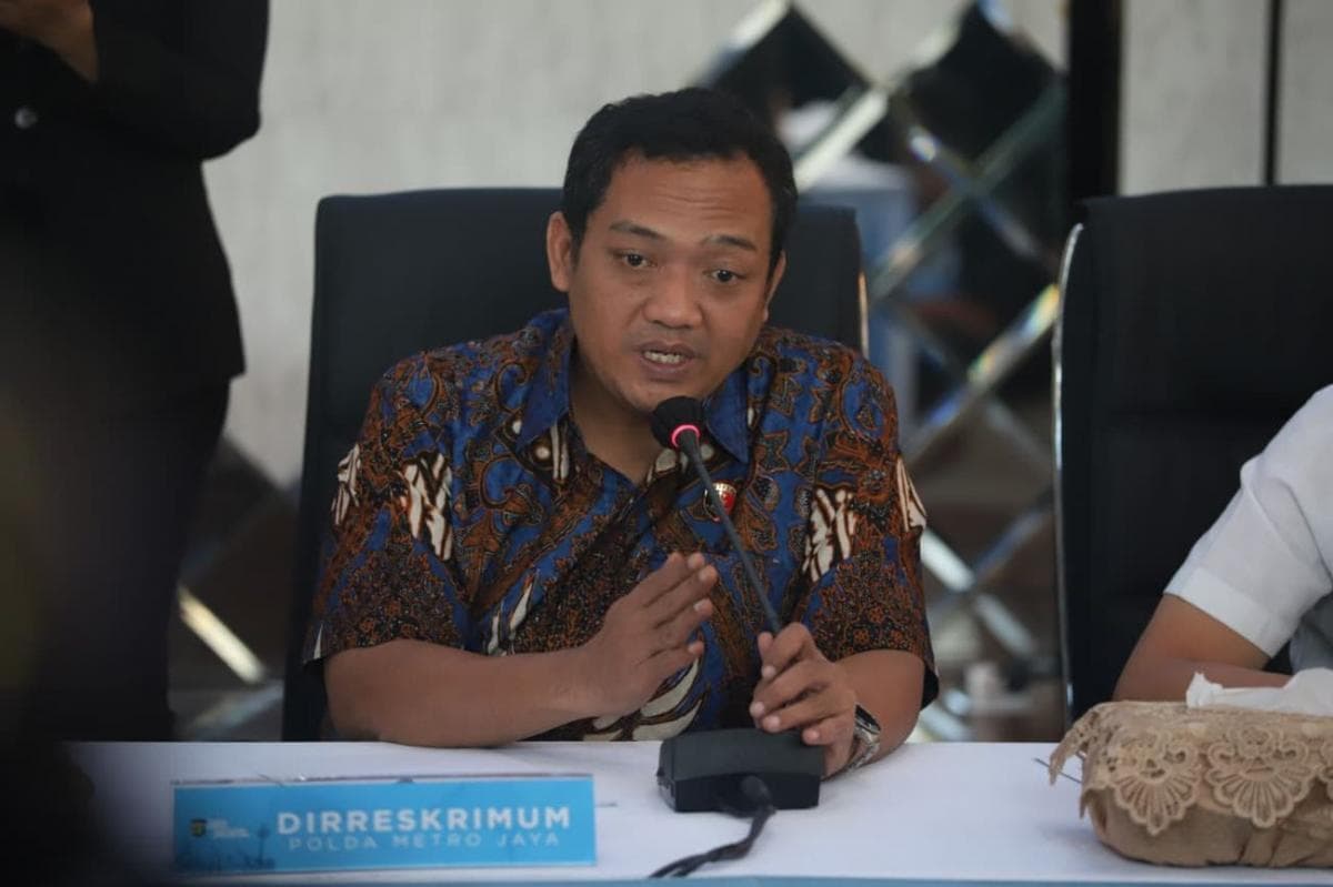 Polda Metro Segera Panggil Roy Suryo Cs untuk Diperiksa sebagai Tersangka Polda Metro Segera Panggil Roy Suryo Cs untuk Diperiksa sebagai Tersangka