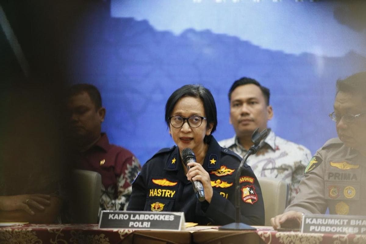 Polisi Pastikan Dua Kerangka Tubuh Manusia di Gedung ACC Kwitang adalah Reno dan Farhan Polisi Pastikan Dua Kerangka Tubuh Manusia di Gedung ACC Kwitang adalah Reno dan Farhan