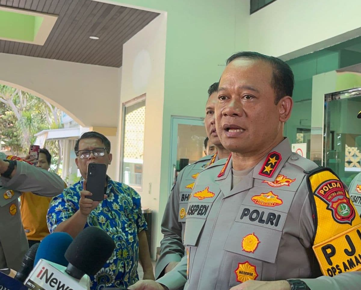 Polisi Dirikan Dua Posko Usai Ledakan di SMAN 72 Jakarta, 54 Orang Jadi Korban Polisi Dirikan Dua Posko Usai Ledakan di SMAN 72 Jakarta, 54 Orang Jadi Korban