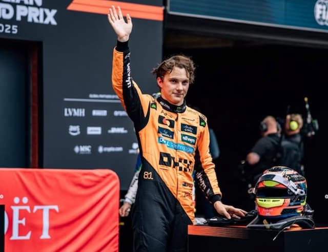 Oscar Piastri Disarankan Cabut dari McLaren jika Gagal Juarai F1 2025 Oscar Piastri Disarankan Cabut dari McLaren jika Gagal Juarai F1 2025