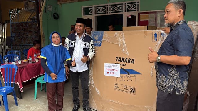 Anggota DPRD DKI Dina Masyusin Realisasikan Aspirasi Warga Kalideres, Distribusikan Sound System dan Tenis Meja Anggota DPRD DKI Dina Masyusin Realisasikan Aspirasi Warga Kalideres, Distribusikan Sound System dan Tenis Meja