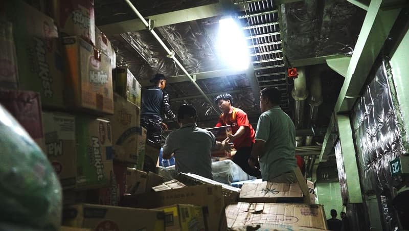 Alfamart Gerak Cepat: Kerahkan 60 Truk Bantuan Senilai Rp2 Miliar untuk Sumatra Alfamart Gerak Cepat: Kerahkan 60 Truk Bantuan Senilai Rp2 Miliar untuk Sumatra