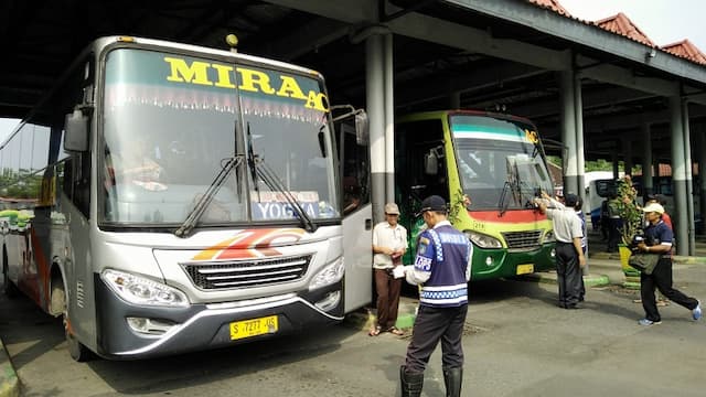 Banyak Diskon Tiket Transportasi, Menhub: Masyarakat Tetap Pilih Kendaraan Pribadi Banyak Diskon Tiket Transportasi, Menhub: Masyarakat Tetap Pilih Kendaraan Pribadi