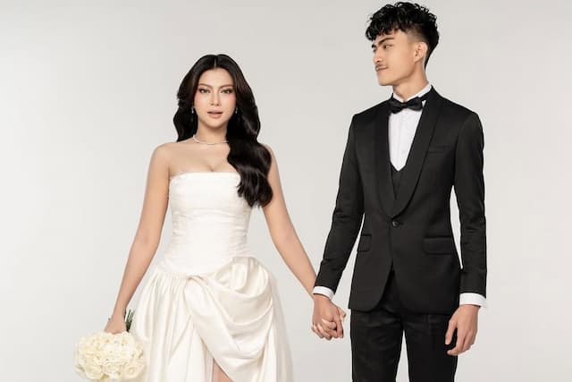 Hanum Mega Resmi Menikah Lagi dengan Maskawin Perhiasan 12 Gram dan Uang Tunai Rp5 Juta Hanum Mega Resmi Menikah Lagi dengan Maskawin Perhiasan 12 Gram dan Uang Tunai Rp5 Juta