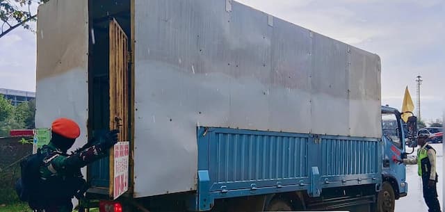 Satgas Terpadu Gagalkan Penyelundupan Bahan Mineral di Bandara Weda Bay Satgas Terpadu Gagalkan Penyelundupan Bahan Mineral di Bandara Weda Bay