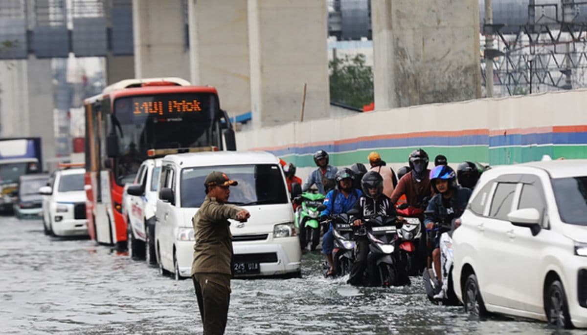 Banjir Rob Rendam 23 RT dan 2 Ruas Jalan di Jakarta Banjir Rob Rendam 23 RT dan 2 Ruas Jalan di Jakarta