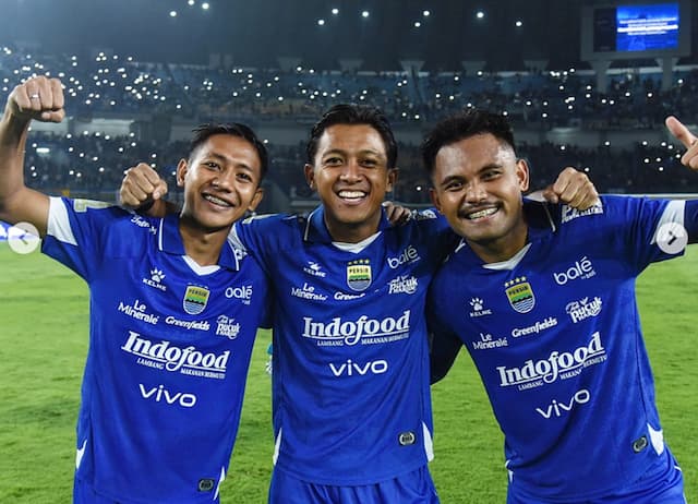 Reaksi Saddil Ramdani Usai Cetak Gol dan Bawa Persib Bandung Menang 3-1 atas Borneo FC Reaksi Saddil Ramdani Usai Cetak Gol dan Bawa Persib Bandung Menang 3-1 atas Borneo FC