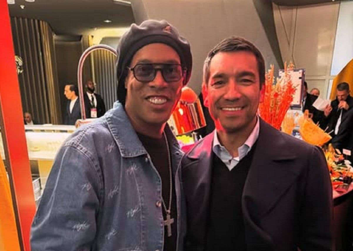 99 Persen Giovanni van Bronckhorst Latih Timnas Indonesia, Keluarganya Datang ke Tanah Air Minggu Ini! 99 Persen Giovanni van Bronckhorst Latih Timnas Indonesia, Keluarganya Datang ke Tanah Air Minggu Ini!