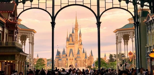 Thailand Ingin Ubah Wajah Pariwisata, Pilih Bangun Disneyland daripada Kasino Thailand Ingin Ubah Wajah Pariwisata, Pilih Bangun Disneyland daripada Kasino