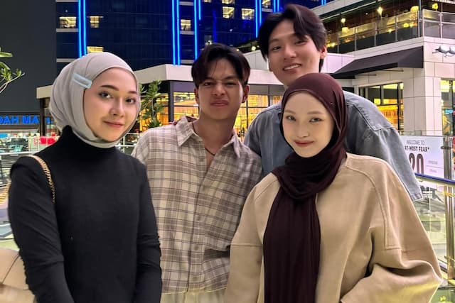 Resmi Menjanda, Jule Diduga Selingkuh sama Pacar Sahabat Sendiri Resmi Menjanda, Jule Diduga Selingkuh sama Pacar Sahabat Sendiri